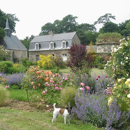 Gite Du Chateau De Bonabry Hillion Room photo